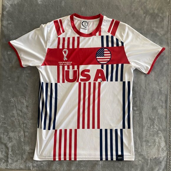 FIFA World Cup Qatar 2022 USA Soccer Jersey Large Red White Blue Official Licens - Picture 1 of 12
